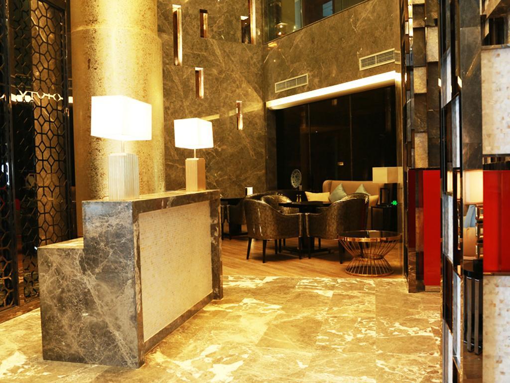 Ramada Plaza Liuzhou Liudong Hotel Exterior photo