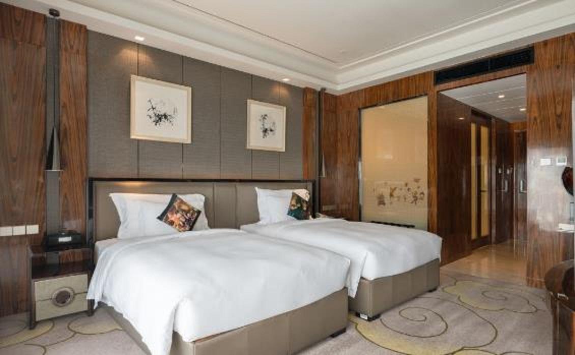 Ramada Plaza Liuzhou Liudong Hotel Exterior photo