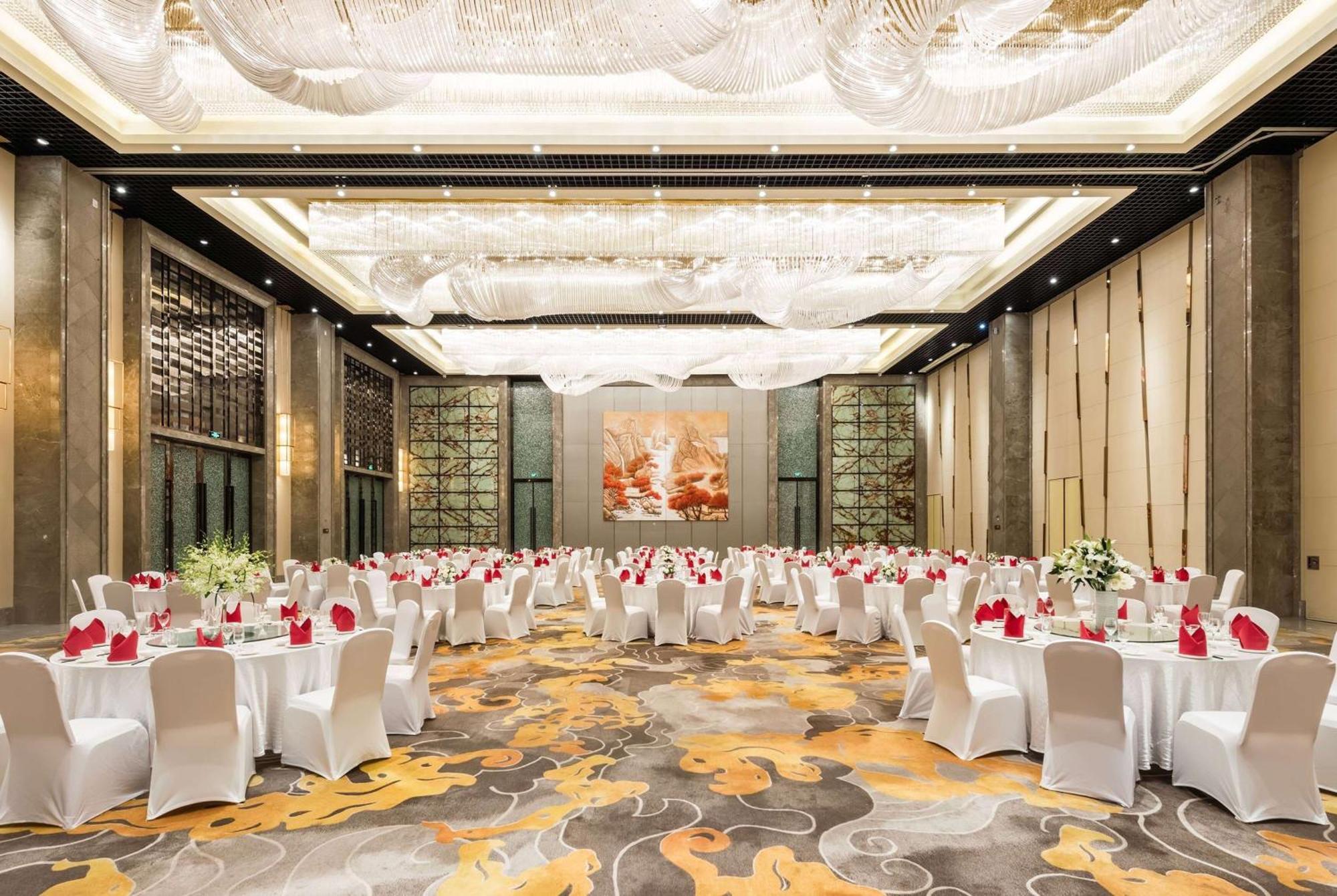 Ramada Plaza Liuzhou Liudong Hotel Exterior photo