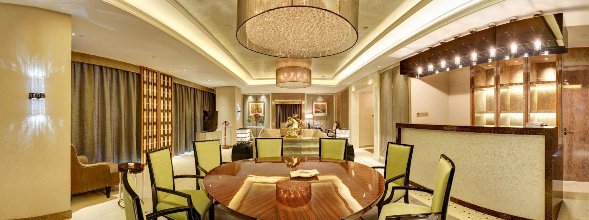 Ramada Plaza Liuzhou Liudong Hotel Exterior photo